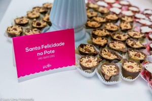 Santa felicidade no pote