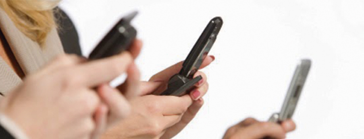 PARA ONDE VOCÊ ESTA OLHANDO, PARA O CLIENTE, OU PARA TELINHA DO CELULAR? PARA ONDE VOCÊ ESTA OLHANDO, PARA O CLIENTE, OU PARA TELINHA DO CELULAR?